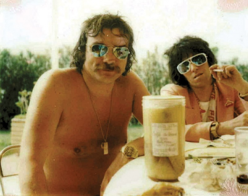 Иллюстрация к книге — Rolling Stones. Взгляд изнутри [i_095.jpg]