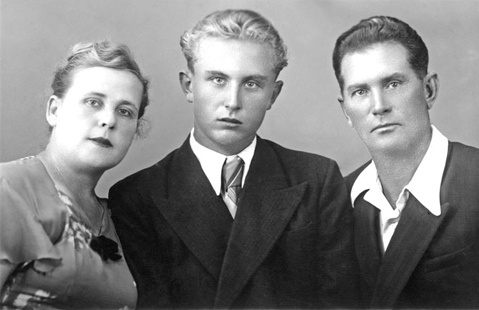 Иллюстрация к книге — Как было на самом деле. Каждая история желает быть рассказанной [i_010.jpg]