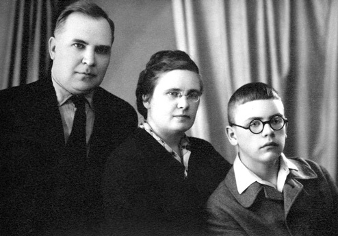 Иллюстрация к книге — Как было на самом деле. Каждая история желает быть рассказанной [i_038.jpg]