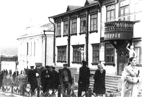 Иллюстрация к книге — Как было на самом деле. Каждая история желает быть рассказанной [i_048.jpg]