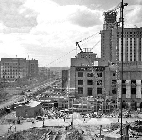 Иллюстрация к книге — Как было на самом деле. Каждая история желает быть рассказанной [i_119.jpg]