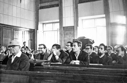 Иллюстрация к книге — Как было на самом деле. Каждая история желает быть рассказанной [i_131.jpg]