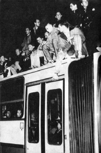 Иллюстрация к книге — Как было на самом деле. Каждая история желает быть рассказанной [i_201.jpg]