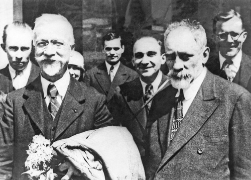 Иллюстрация к книге — Как было на самом деле. Каждая история желает быть рассказанной [i_212.jpg]