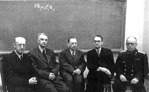 Иллюстрация к книге — Как было на самом деле. Каждая история желает быть рассказанной [i_218.jpg]