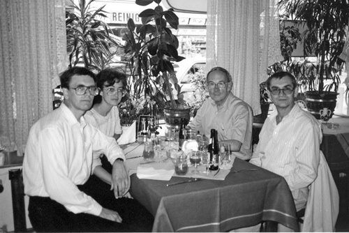 Иллюстрация к книге — Как было на самом деле. Каждая история желает быть рассказанной [i_253.jpg]