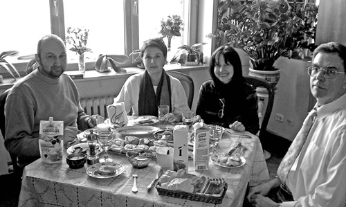 Иллюстрация к книге — Как было на самом деле. Каждая история желает быть рассказанной [i_309.jpg]