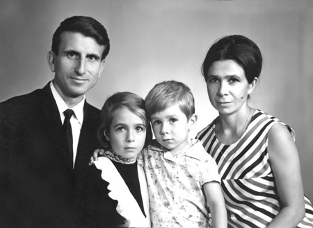 Иллюстрация к книге — Как было на самом деле. Каждая история желает быть рассказанной [i_324.jpg]