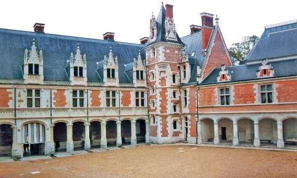 Иллюстрация к книге — Жизнь Марии Медичи [i_047.jpg]