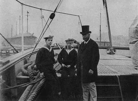 Иллюстрация к книге — Николай II [i_009.jpg]