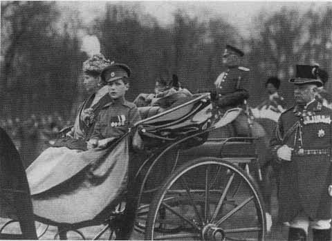 Иллюстрация к книге — Николай II [i_071.jpg]