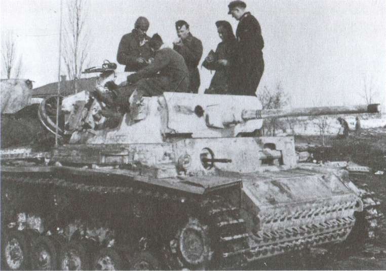 Иллюстрация к книге — Танковые сражения войск СС [i_007.jpg]