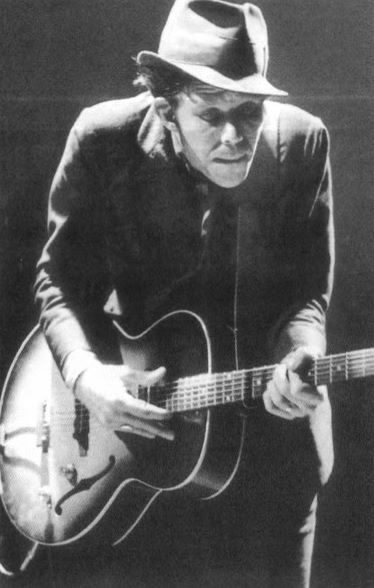 Иллюстрация к книге — Множество жизней Тома Уэйтса [img_14.jpg]