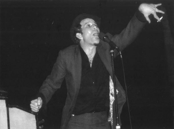 Иллюстрация к книге — Множество жизней Тома Уэйтса [img_27.jpg]