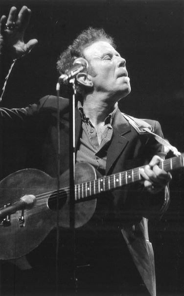 Иллюстрация к книге — Множество жизней Тома Уэйтса [img_50.jpg]