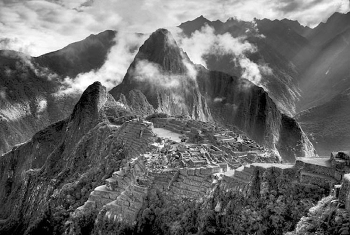 Иллюстрация к книге — Империя Четырех Сторон [i_012.jpg]