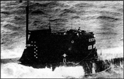 Иллюстрация к книге — Кубинский кризис. Хроника подводной войны [i_008.jpg]