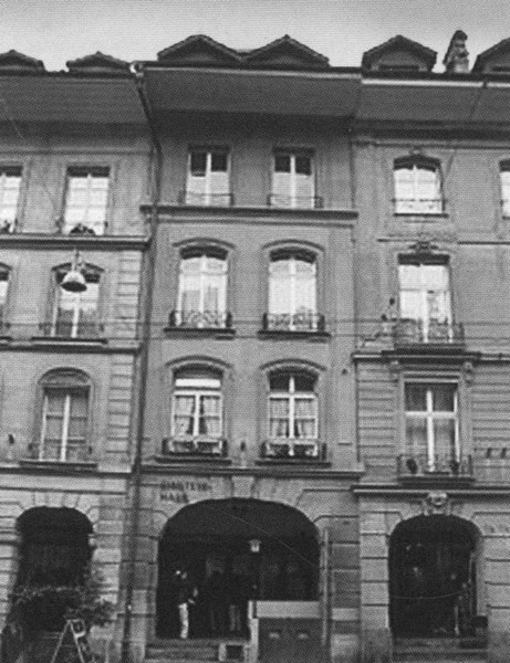 Иллюстрация к книге — Эйнштейн [i_023.jpg]