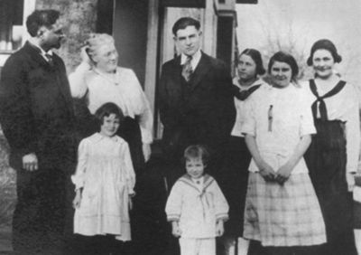 Иллюстрация к книге — Хемингуэй [i_014.jpg]