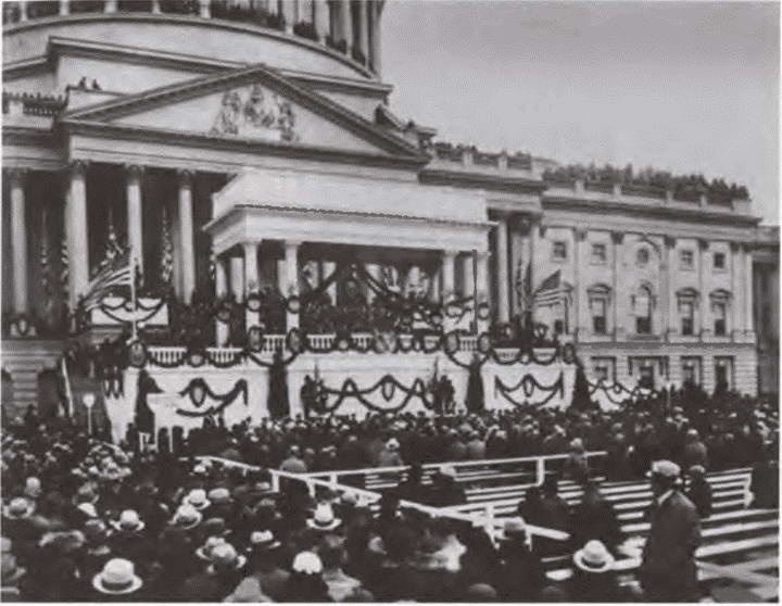 Иллюстрация к книге — Франклин Рузвельт [i_038.jpg]