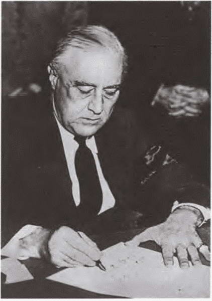 Иллюстрация к книге — Франклин Рузвельт [i_062.jpg]