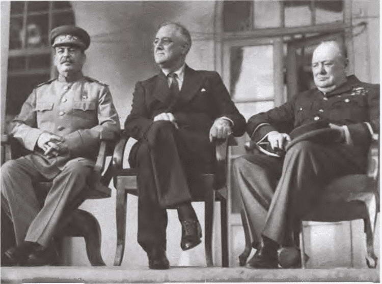 Иллюстрация к книге — Франклин Рузвельт [i_064.jpg]