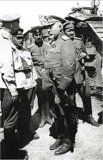 Иллюстрация к книге — Генерал Деникин [i_044.jpg]