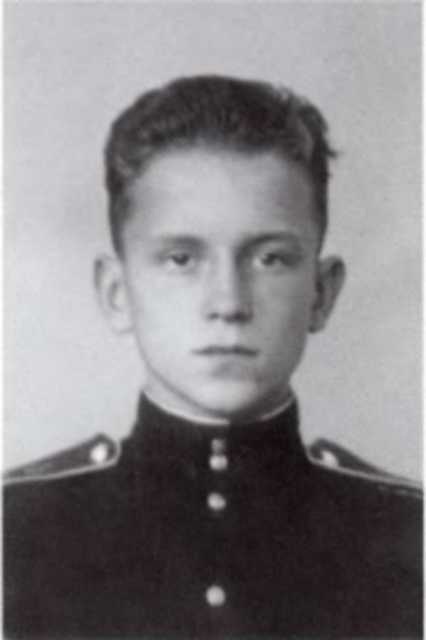 Иллюстрация к книге — Громов [i_013.jpg]