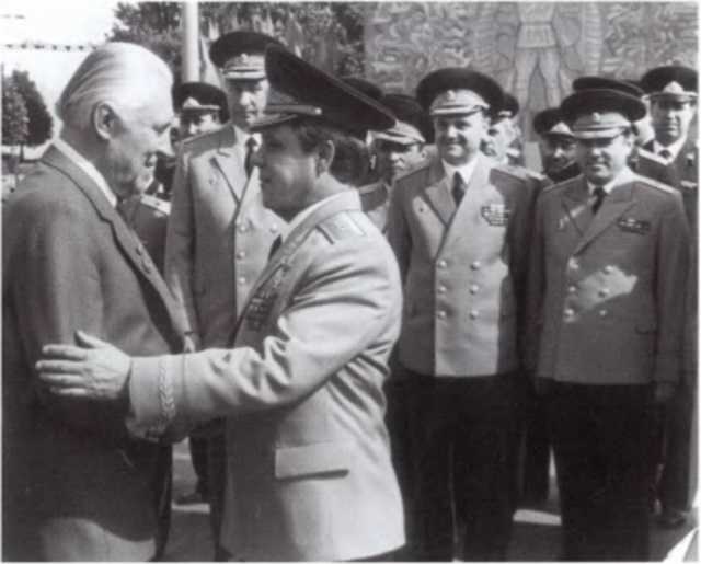 Иллюстрация к книге — Громов [i_060.jpg]