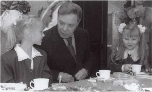 Иллюстрация к книге — Громов [i_078.jpg]