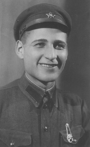 Иллюстрация к книге — Мой век [i_010.jpg]