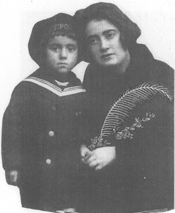 Иллюстрация к книге — Мой век [i_027.jpg]