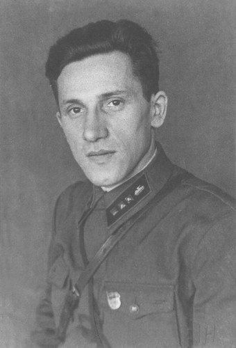 Иллюстрация к книге — Мой век [i_037.jpg]