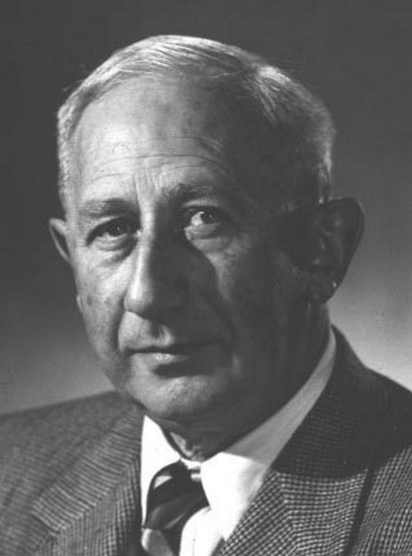 Иллюстрация к книге — Амбарцумян [i_049.jpg]