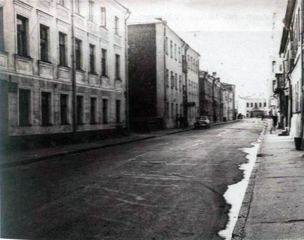 Иллюстрация к книге — Катаев. Погоня за вечной весной [i_035.jpg]