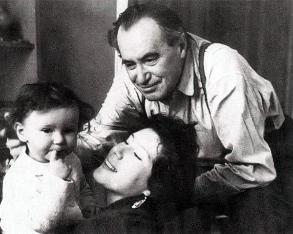 Иллюстрация к книге — Катаев. Погоня за вечной весной [i_065.jpg]