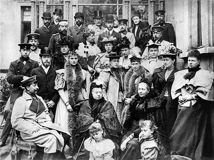 Иллюстрация к книге — Виндзоры [viktorija.jpg]