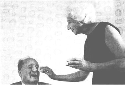 Иллюстрация к книге — Вера (Миссис Владимир Набоков) [i_043.jpg]