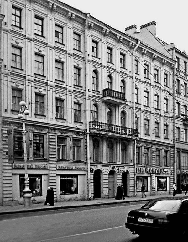 Иллюстрация к книге — Зодчий. Жизнь Николая Гумилева [i_010.jpg]