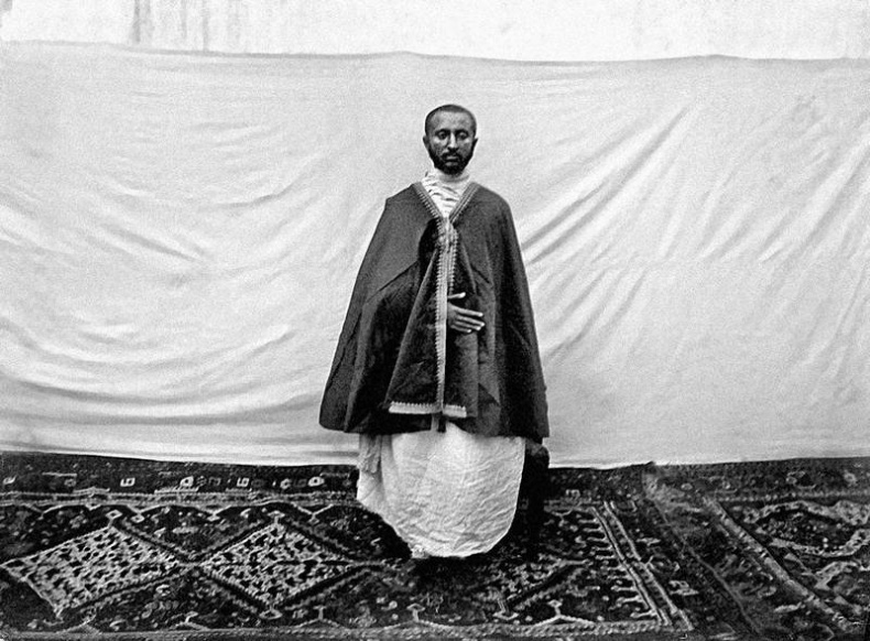 Иллюстрация к книге — Зодчий. Жизнь Николая Гумилева [i_067.jpg]