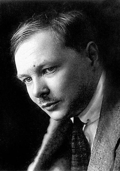 Иллюстрация к книге — Зодчий. Жизнь Николая Гумилева [i_119.jpg]