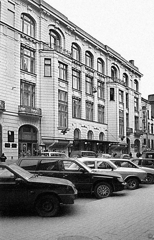 Иллюстрация к книге — Зодчий. Жизнь Николая Гумилева [i_131.jpg]