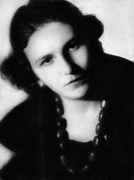 Иллюстрация к книге — Зодчий. Жизнь Николая Гумилева [i_140.jpg]