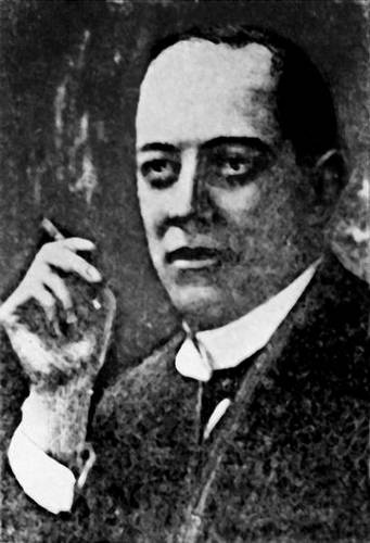 Иллюстрация к книге — Зодчий. Жизнь Николая Гумилева [i_175.jpg]