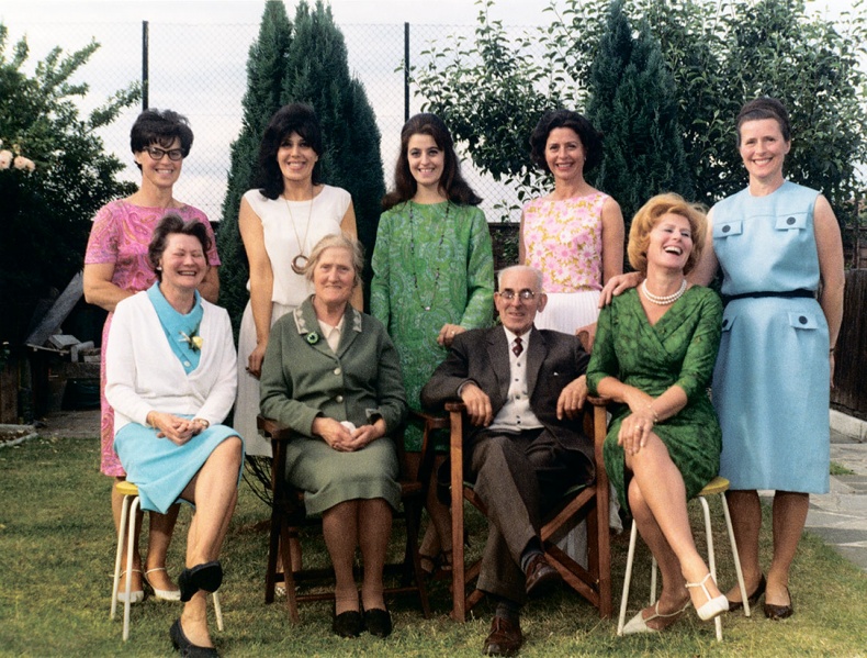 Иллюстрация к книге — Жизнь [i_018.jpg]