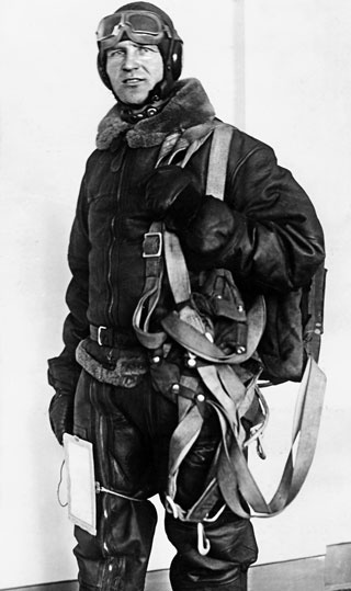 Иллюстрация к книге — Чкалов. Взлет и падение великого пилота [i_032.jpg]