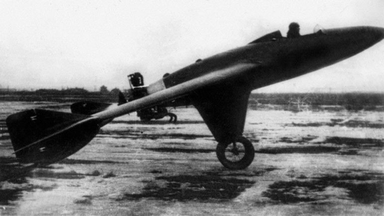 Иллюстрация к книге — Чкалов. Взлет и падение великого пилота [i_058.jpg]