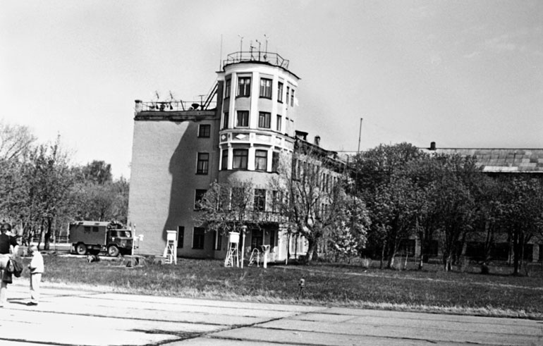 Иллюстрация к книге — Чкалов. Взлет и падение великого пилота [i_069.jpg]