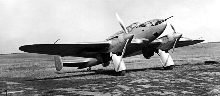 Иллюстрация к книге — Чкалов. Взлет и падение великого пилота [i_083.jpg]