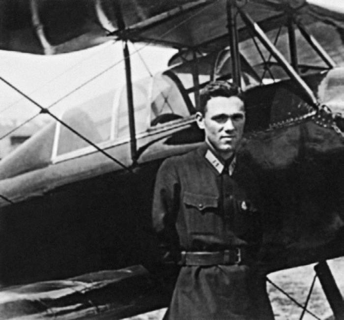 Иллюстрация к книге — Неизвестный Яковлев. &quot;Железный&quot; авиаконструктор [neizyak_1672_img_006.jpg]